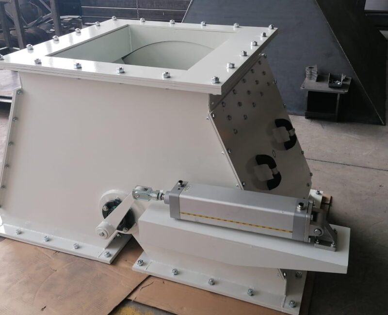 CMS Mühendislik, Pantolon Klape